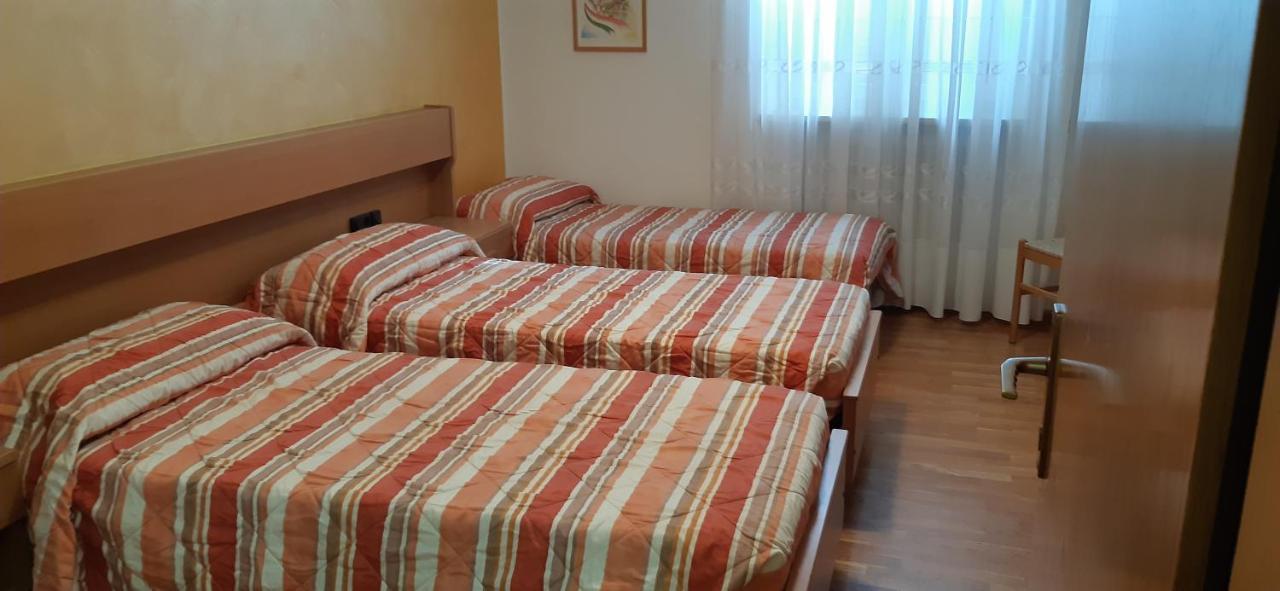 Garni Castel Ferari Hotel Tuenno Buitenkant foto